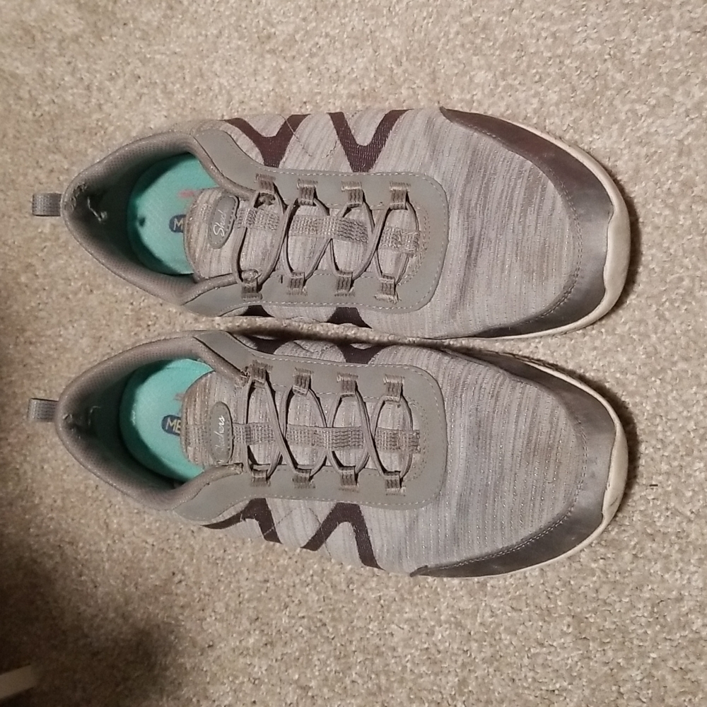 Skechers With Memory Foam. Size 10 - image 1